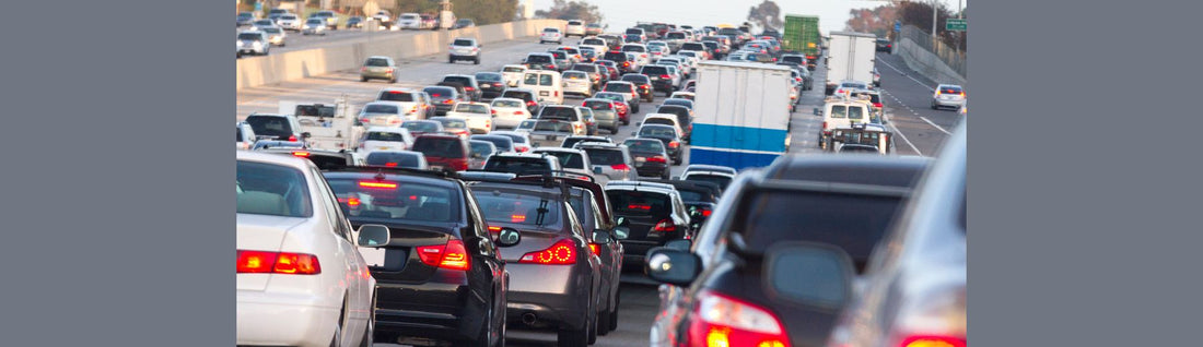 Naar het buitenland met de auto? Veiligheidshesjes zijn vaak verplicht!